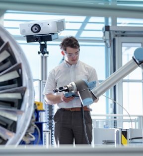 Bcase_Industrie_Manpower_MOS.pdf